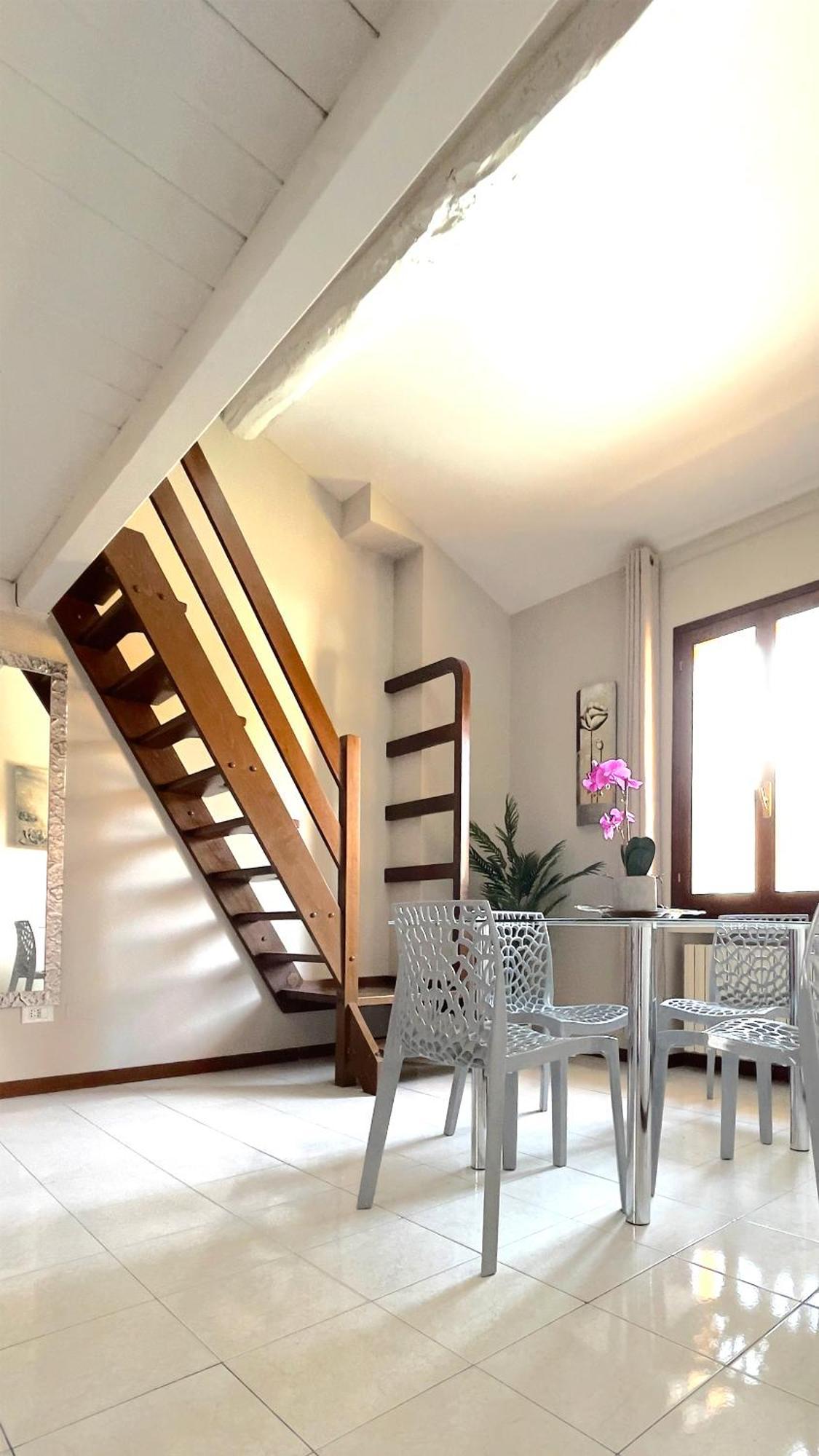 Int 18 - Lorenzo Appartement